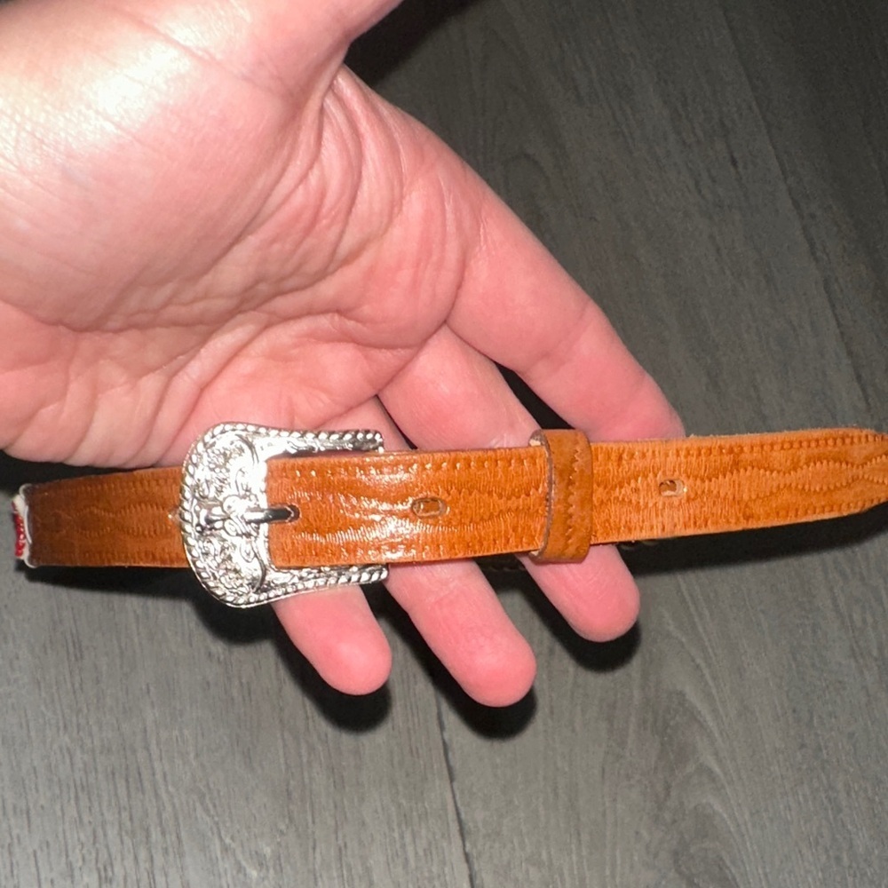 Brown Fashion Belt with Silver Buckle Native American - Picture 2 of 6